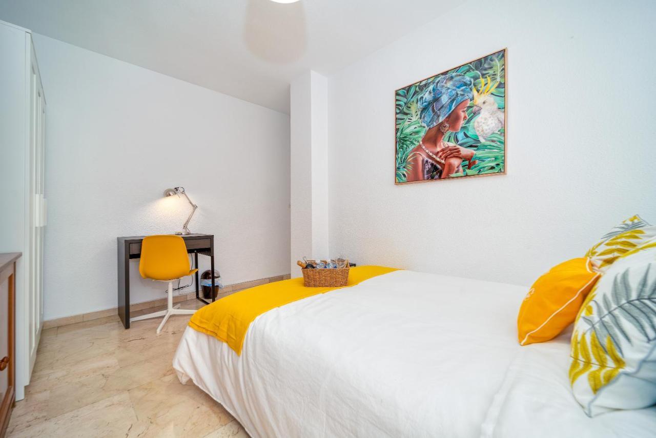 B Casacafe Madrid Pozuelo 2 Bano Fuera De La Habitacion O Compartido 波苏埃洛-德阿拉尔孔 外观 照片