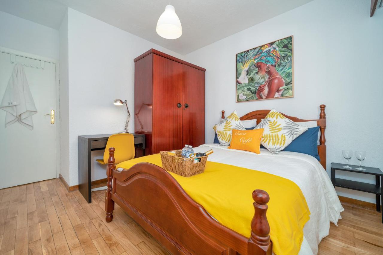 B Casacafe Madrid Pozuelo 2 Bano Fuera De La Habitacion O Compartido 波苏埃洛-德阿拉尔孔 外观 照片